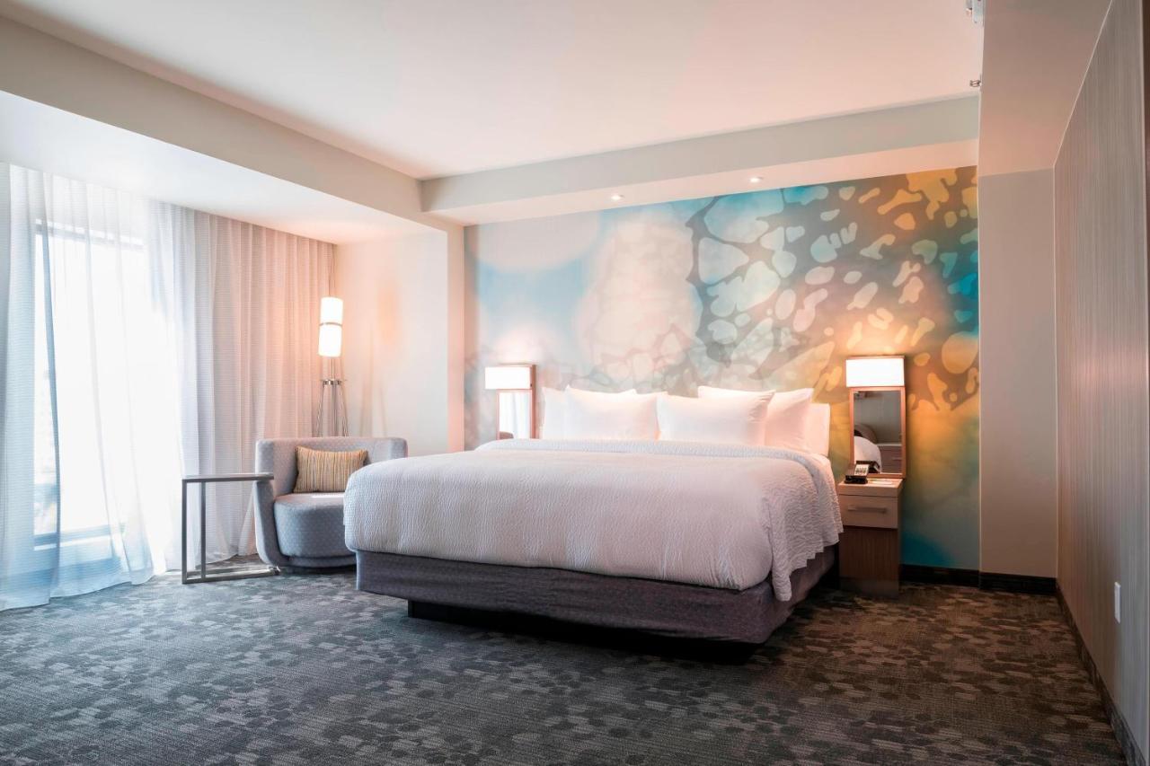 Courtyard By Marriott Ciudad Juarez Hotel Exterior photo
