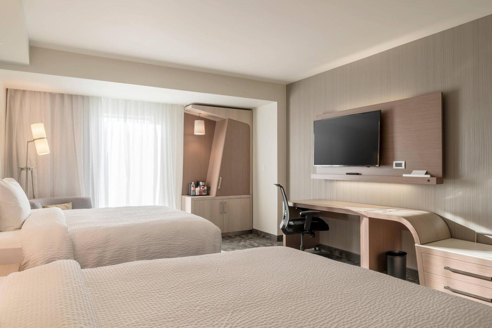Courtyard By Marriott Ciudad Juarez Hotel Exterior photo